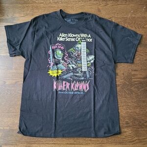 NWOT Killer Klowns Black Graphic T-Shirt Sz.L